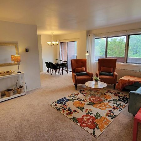Apartment, One Bedroom 알링턴 외부 사진